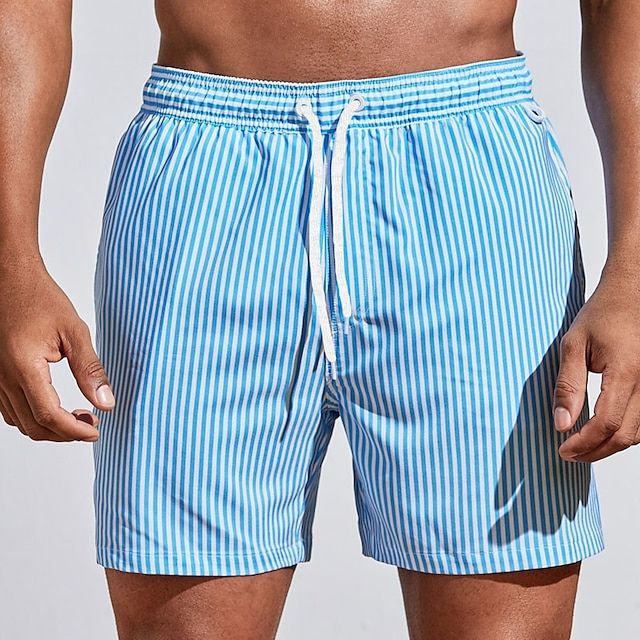 Leichte, schnelltrocknende Unisex-Shorts mit Streifen, perfekt für Urlaub & maritime Abenteuer. Sehr bequem.