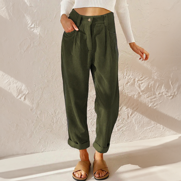 Schicke Damen-High-Waist-Hose mit Relaxed-Fit, betont Figur & bietet höchsten Tragekomfort.