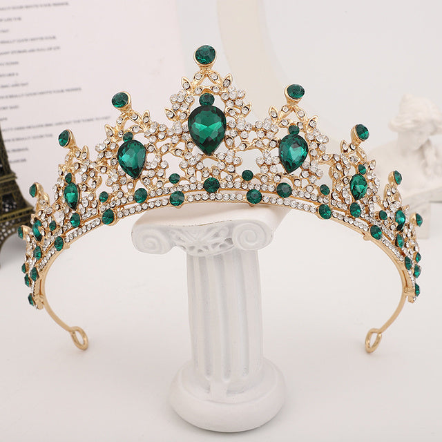 Funkelnde Geburtstagskrone für Frauen; wunderschöner Haarschmuck mit Kristallen für Feiern.