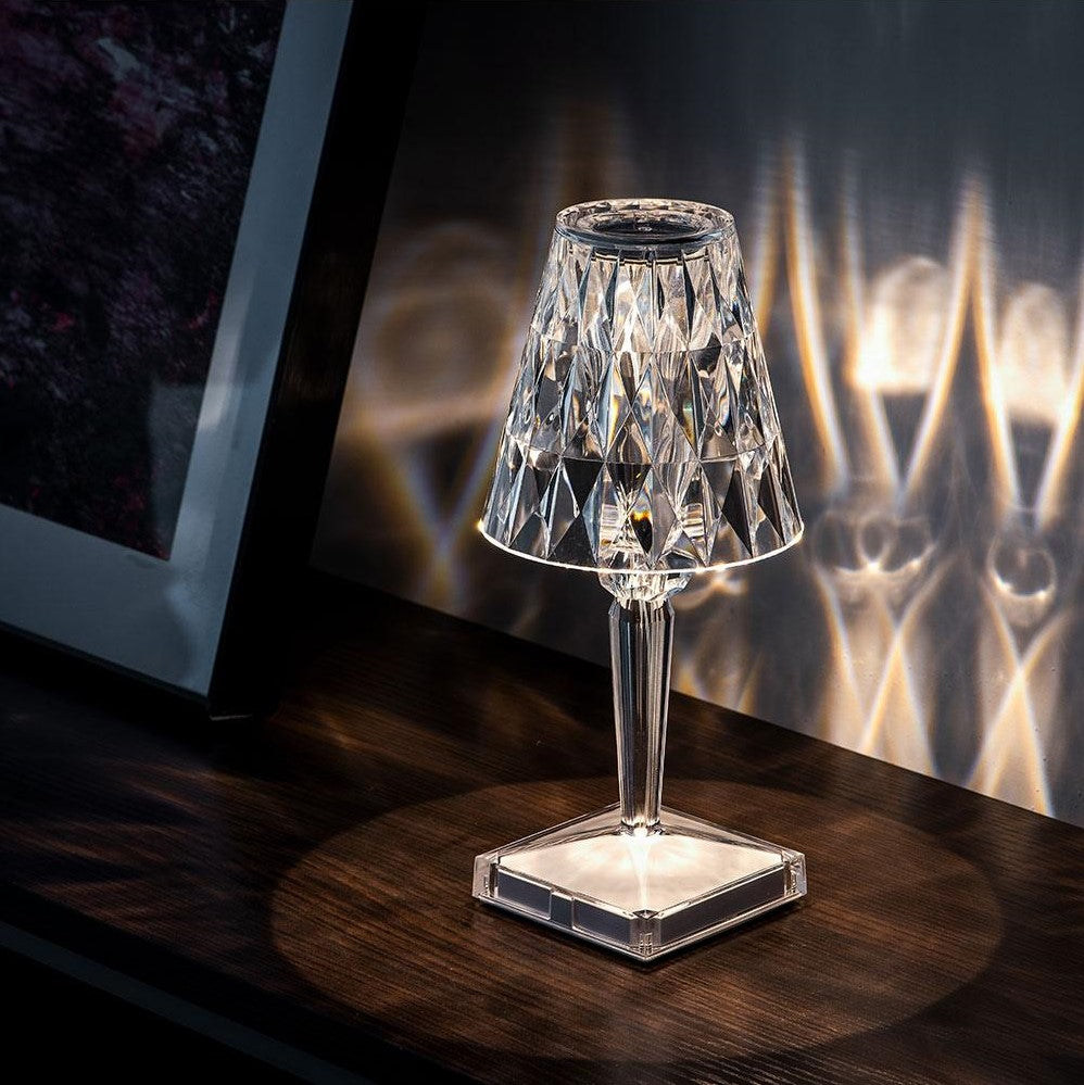 Dekorative Kristall-Tischlampe mit Touch-Bedienung & Akku, dimmbare LED-Leuchte für modernes Wohnzimmer.