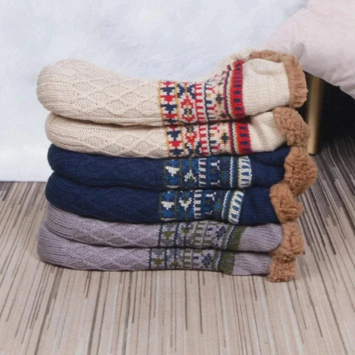 Komfortable Haussocken (unisex). Rutschfeste Wintersocken in Hellblau, super weich und gemütlich für drinnen.