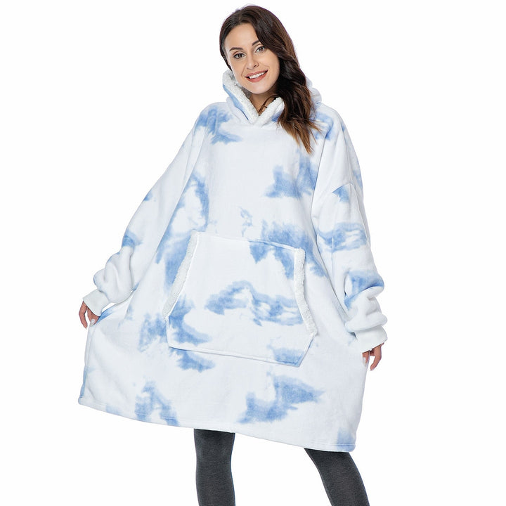 Tragbare Decken-Hoodie in neutraler Farbe, perfekt für gemütliche Stunden daheim.