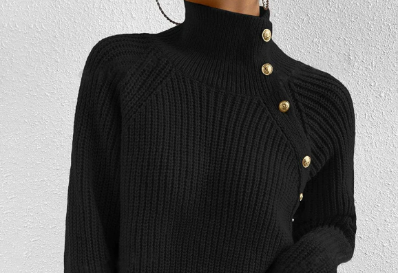 Klassischer schwarzer Damen Pullover aus Feinstrick mit Stehkragen; perfekt für Büro und Freizeit im Winter.