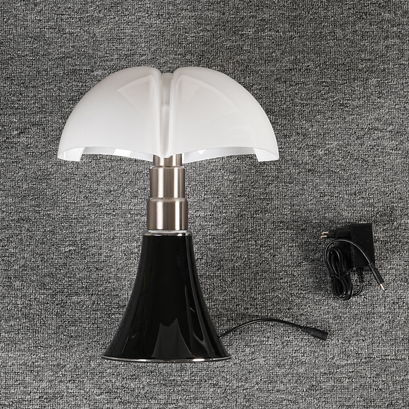 Nachttischlampe Retro ClassicGlow, energieeffiziente LED Beleuchtung für das Schlafzimmer.