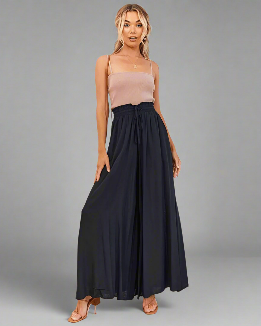 Elegante Damen Sommerhose mit hoher Taille. Lockerer Schnitt, luftig und bequem für Freizeit & Urlaub.