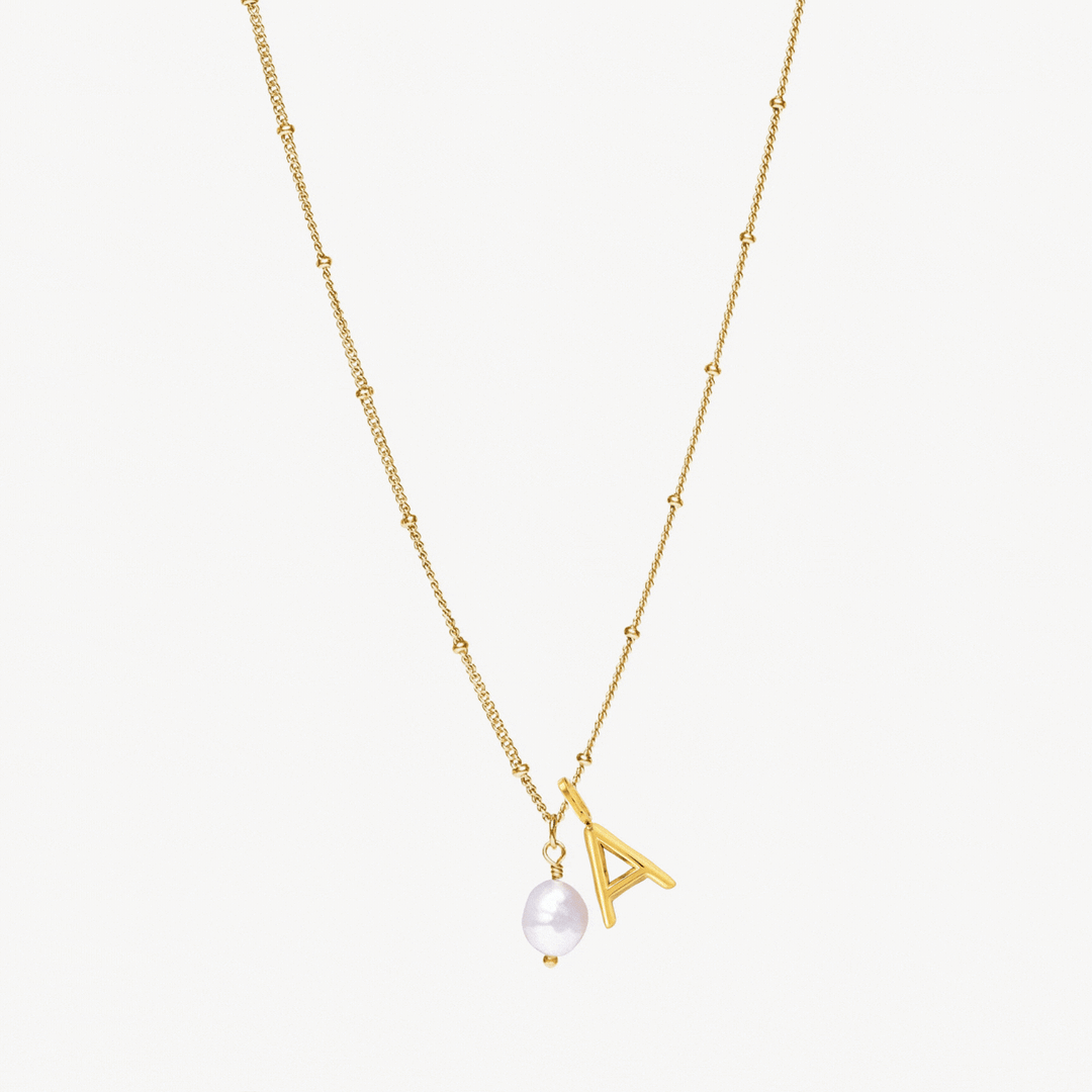 Exklusive Damenschmuck-Kette: Gold mit echter Barockperle & individuell wählbarem Initial.