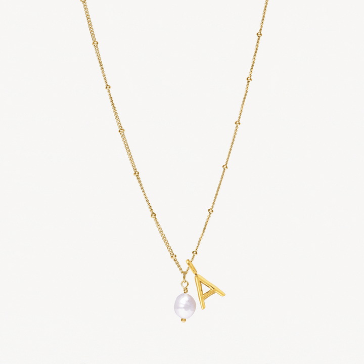 Exklusive Damenschmuck-Kette: Gold mit echter Barockperle & individuell wählbarem Initial.