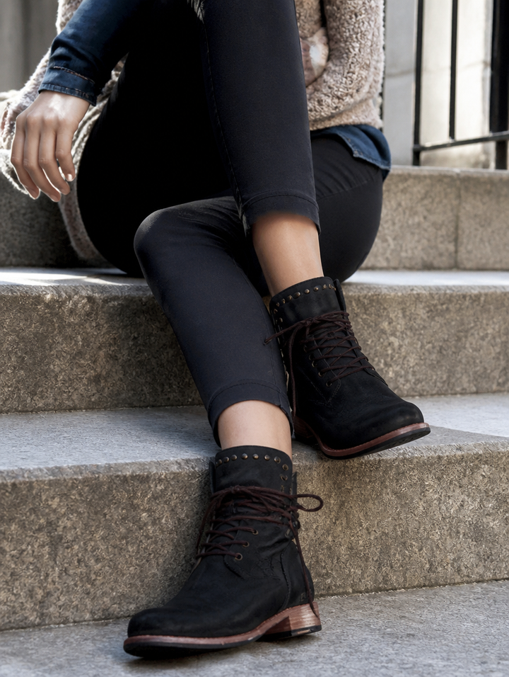 Herbst/Winter Damen Stiefeletten: Vintage-Look, Schnürschuhe, knöchelhoch & stabiler Blockabsatz. Stylisch & warm.