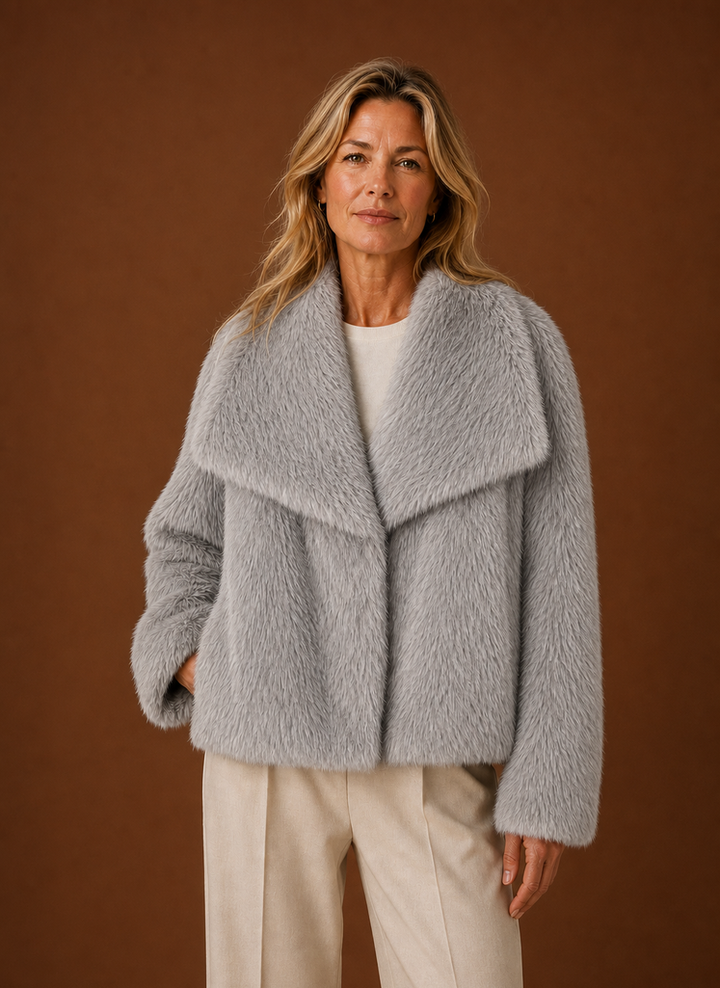 Luxuriöser Damen-Wintermantel, elegant & warm, für einen chicen Winterlook.