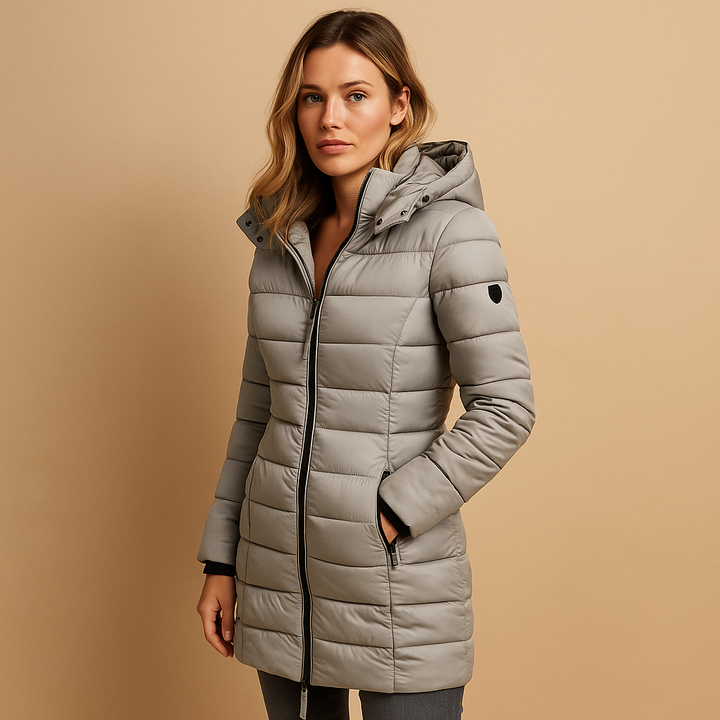 Stilvolle Damen Pufferjacke. Modische Outdoor-Steppjacke für Freizeit & Alltag.