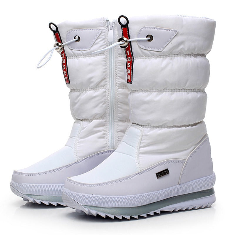Stylische Damen Winterstiefel, knöchelhoch, warm gefüttert, perfekt für kalte Wintertage.