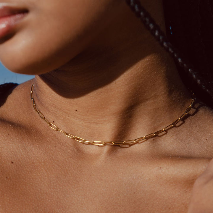 Moderne Paperclip Kette für Damen aus wasserfestem Edelstahl. Ideal für Layering, in Gold oder Silber erhältlich.