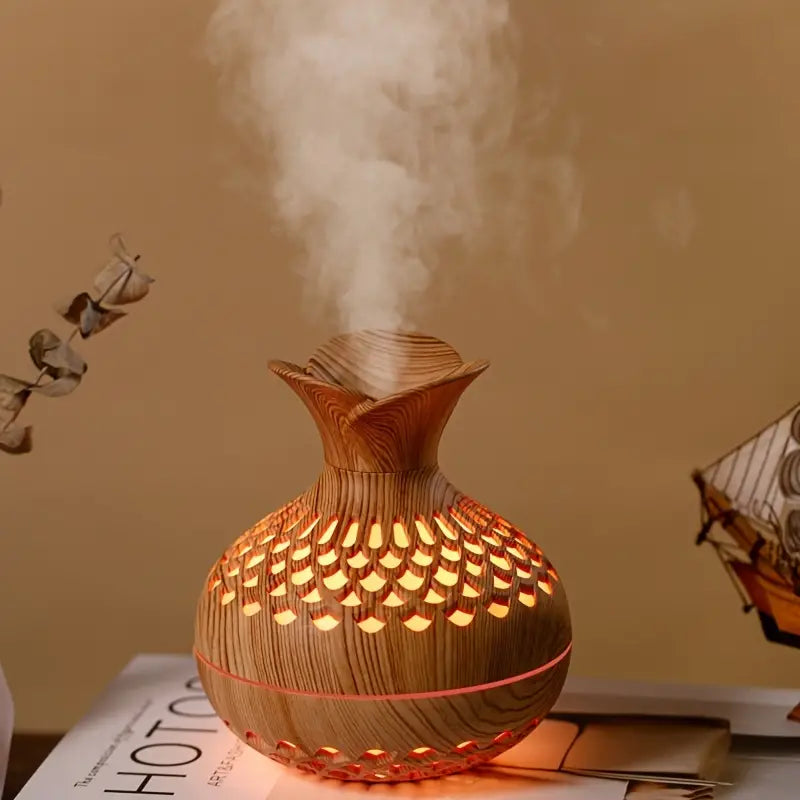 Eleganter Aromadiffuser mit Blütendesign für stimmungsvolle Raumbeduftung & Entspannung Zuhause.