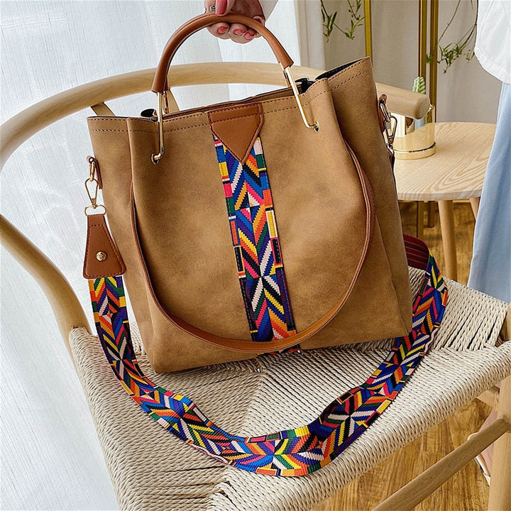 Stilvolle Damen Schultertasche aus PU-Leder. Groß genug für alle wichtigen Dinge, elegantes Accessoire.
