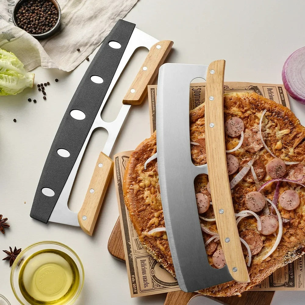 Robuster Pizzaschneider aus Edelstahl mit 35 cm gebogenem Pizzamesser; unverzichtbarer Küchenhelfer für jede Pizza.