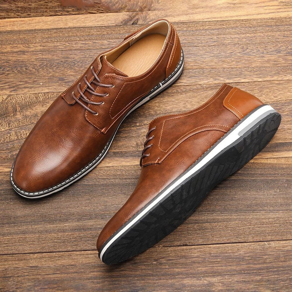 Hochwertige Herren Elegante Businessschuhe aus Glattleder-Optik. Perfekt für den smarten Look.
