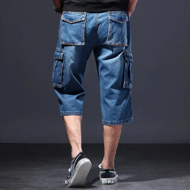 Praktische Herren Cargo-Shorts mit mehreren Taschen, ideal als Sommer- und Outdoor-Shorts.
