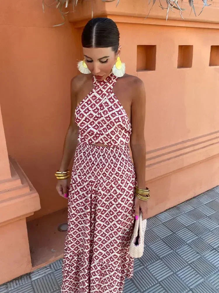 Modernes Elisa Damen Maxikleid für Hochzeitsgäste, mit elegantem Neckholder und geometrischem Design. Ideal für Sommerpartys.