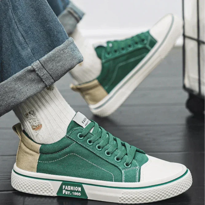 Klassische schwarze Herren-Sneaker, bequeme Alltags- & Freizeitschuhe mit Schnürung für Herren.