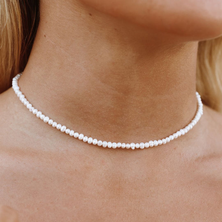 Damen Gold Choker Kette mit Süßwasserperlen, verstellbar & wasserfest.