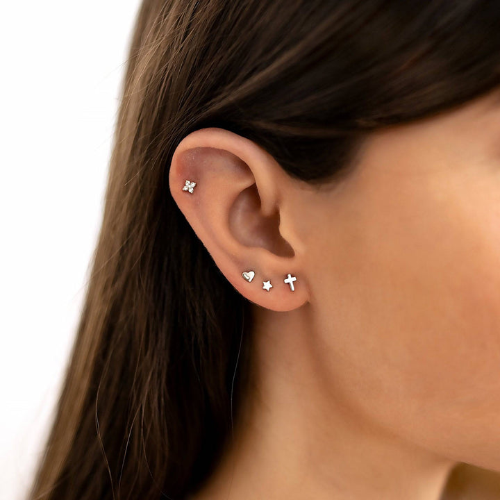 Edle Damen Ohrstecker mit Sternchen-Motiv aus glänzendem 925er Sterling Silber, perfekt als Geschenk.