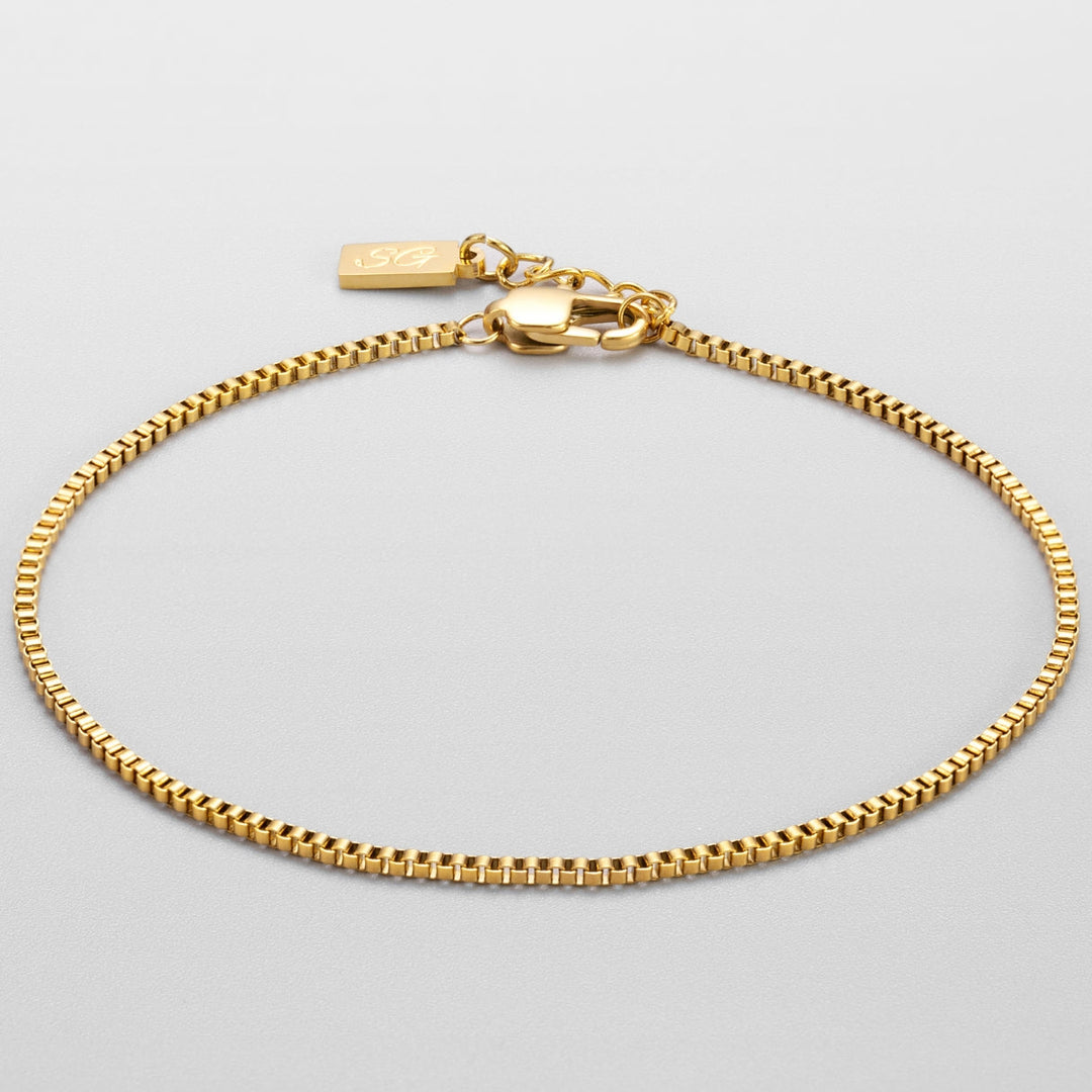 Vielseitiges vergoldetes Damen Kettenarmband, elegant für den Abend oder schlicht für den Tag.
