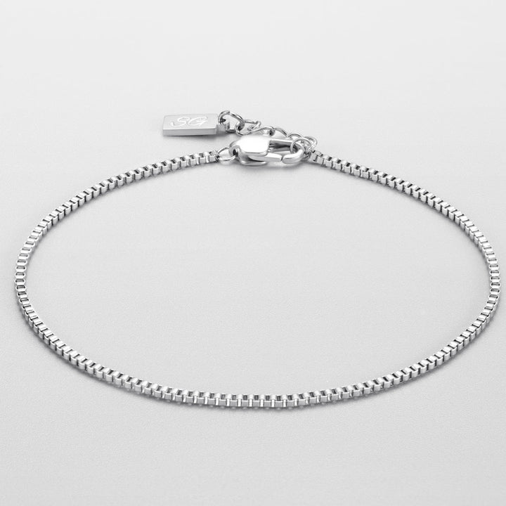 Elegantes vergoldetes Damen Kettenarmband aus Edelstahl, verstellbar und minimalistisch.
