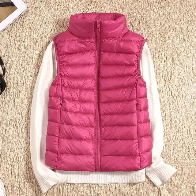 Praktische Damen Steppweste, leicht & warm. Figurbetont mit Stehkragen & Reißverschluss. Ideal für Freizeit & Outdoor.
