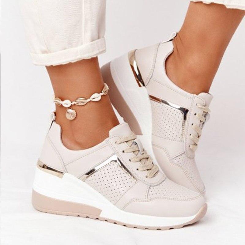Stylischer, bequemer Damensneaker für den Alltag. Perfekte Freizeitschuhe für Frühling und Sommer.