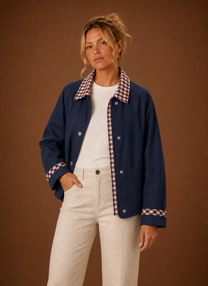 Elegante Damen-Fieldjacke mit kariertem Stehkragen, stilvolle Frühlingsjacke für Damenmode.