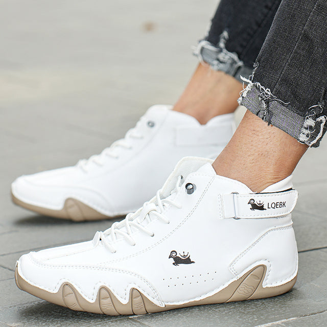 Stilvolle Damen Komfort-Sneaker, orthopädisch, atmungsaktiv & rutschfest für Freizeit.