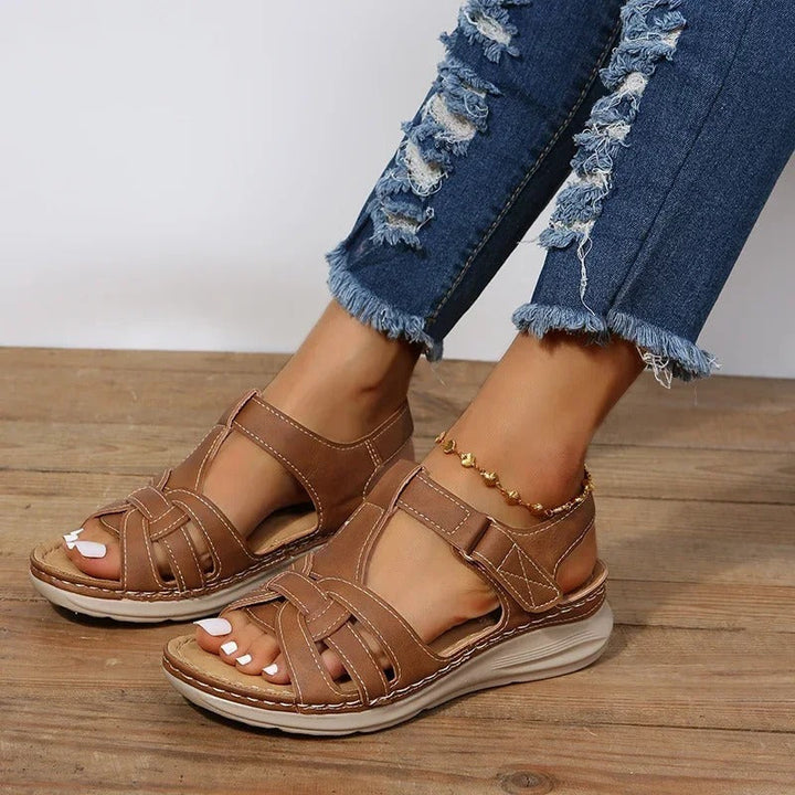 Bequeme Damen Orthopädische Sandalen Emilia aus Leder. Stilvolle Sommerschuhe für Fußgesundheit & Eleganz.