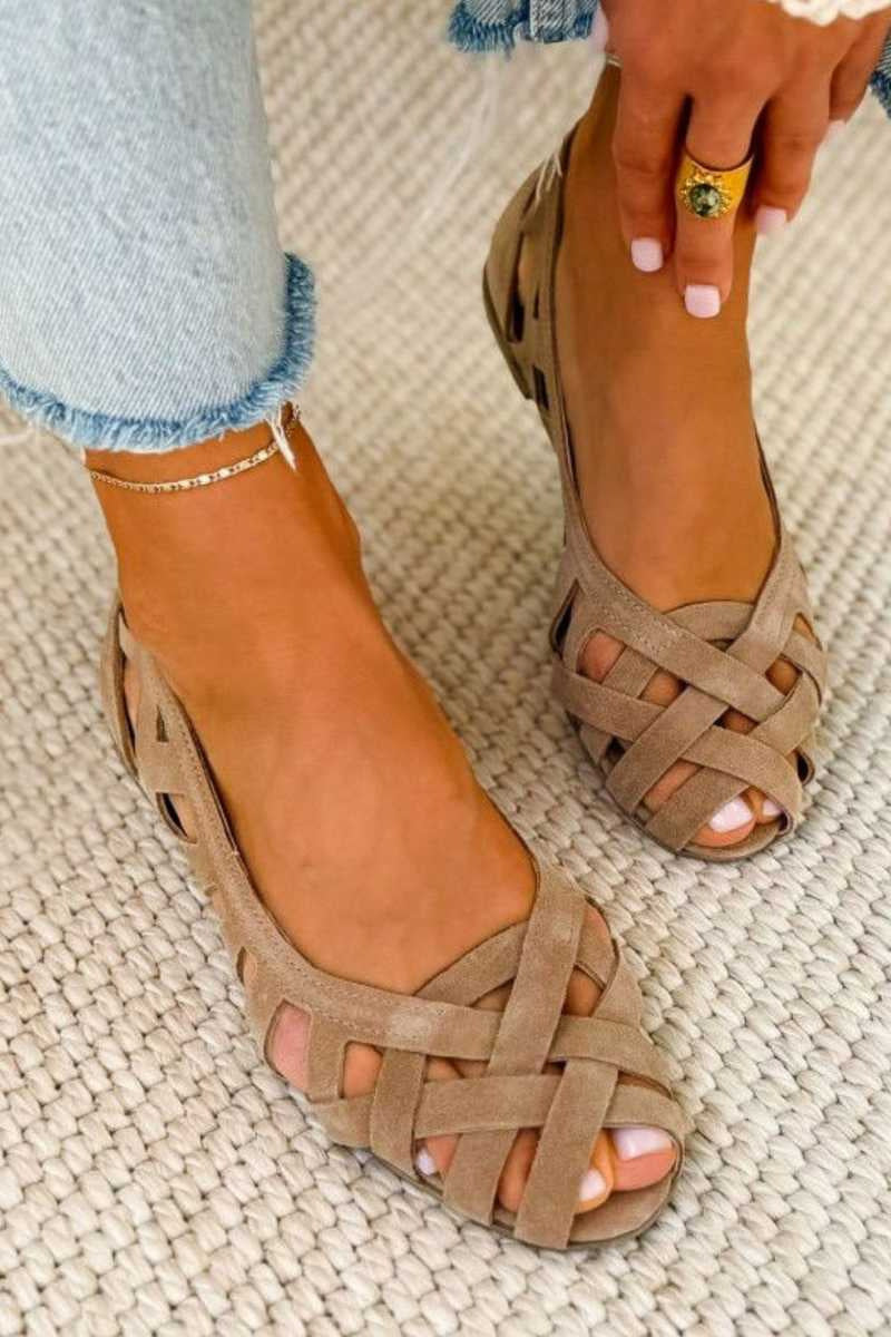 Bequeme Damen-Sommersandalen mit geflochtenem Riemen, orthopädische Unterstützung für gesunde Füße.