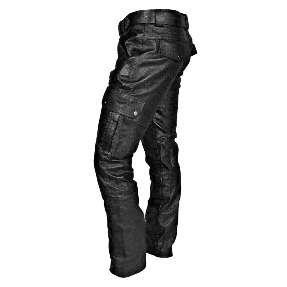 Dunkle RoadVance Herren Lederhose im Biker-Stil. Perfekt als Motorradhose oder stylische Streetwear Hose.