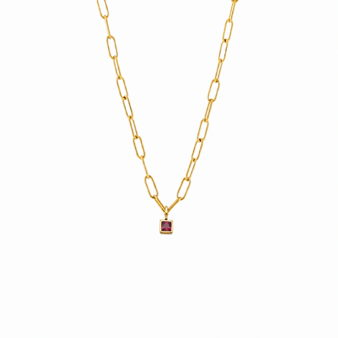 Personalisierte Damen Gold Paperclip-Kette mit individuellen Geburtssteinen, wasserfest.