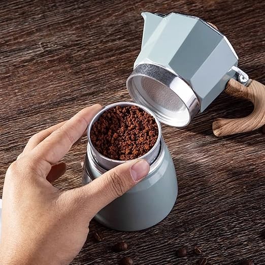 Hochwertiger Aluminium Perkolator für Espresso, mobil, robust und leicht zu reinigen.