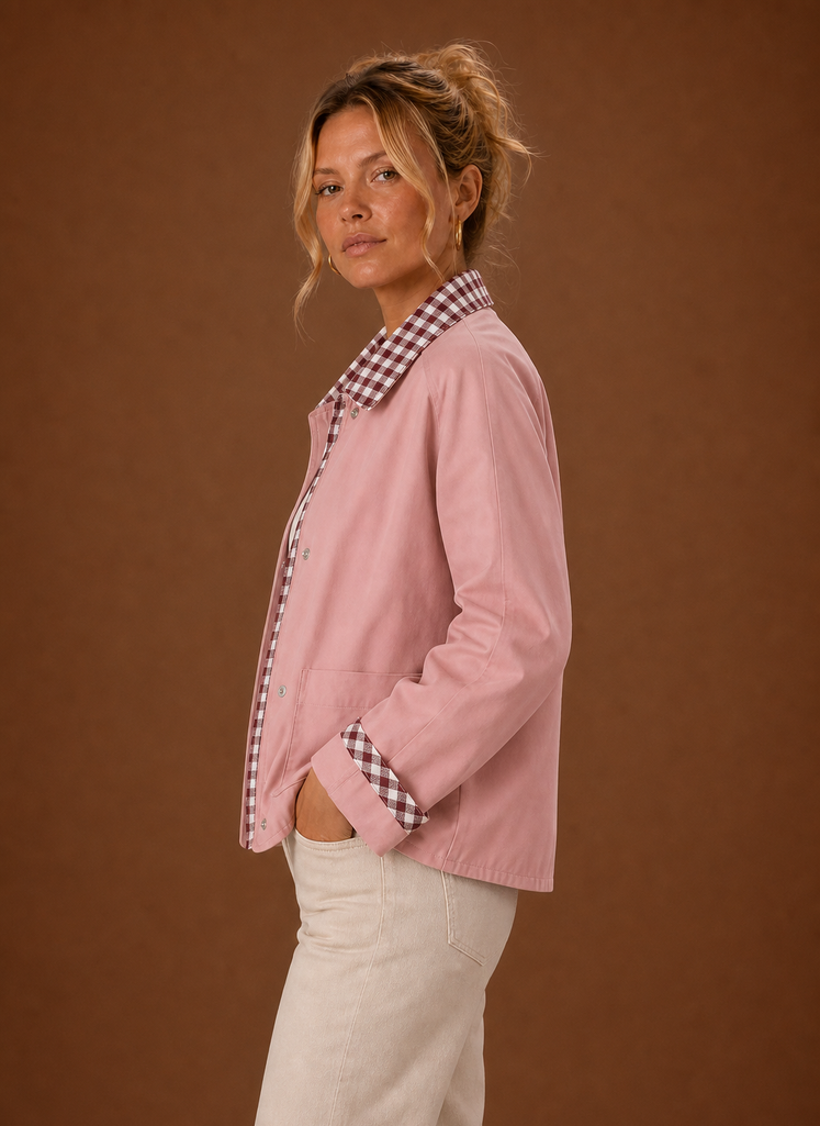Fieldjacke Damen, karierter Kragen, zeitloses Design für einen stilvollen Auftritt.