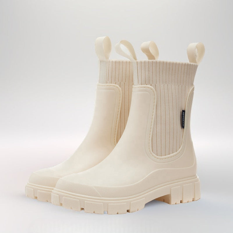 Komfortable halbhohe Damen Gummistiefel in Aprikose, wasserdicht & rutschfest für Spaziergänge.