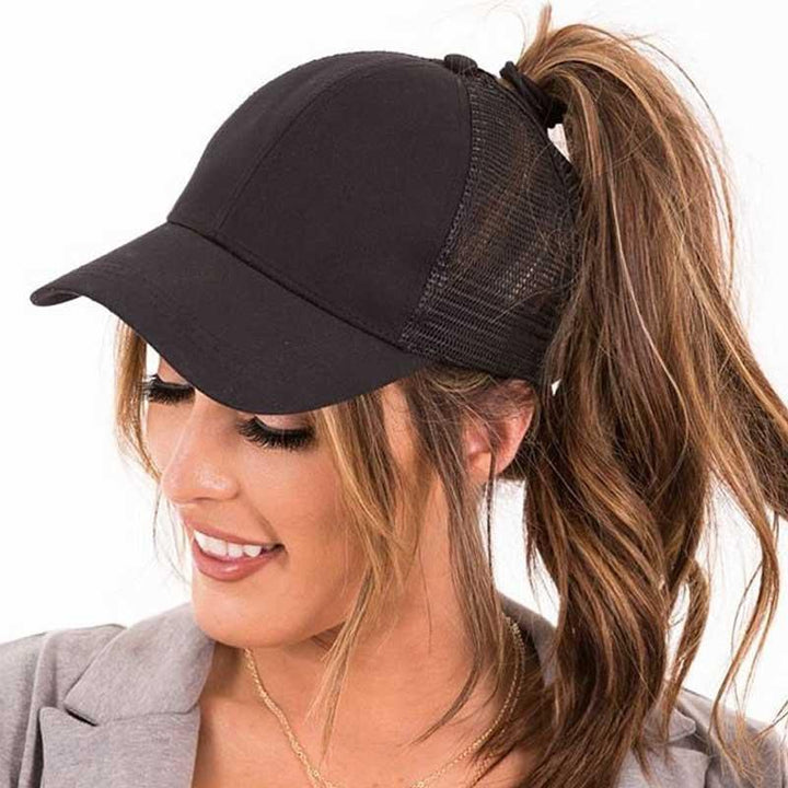 Damen Pferdeschwanz Cap SkyShield für hohe Zöpfe & Dutts, modisch & verstellbar, ideal für Sport & Sommer.