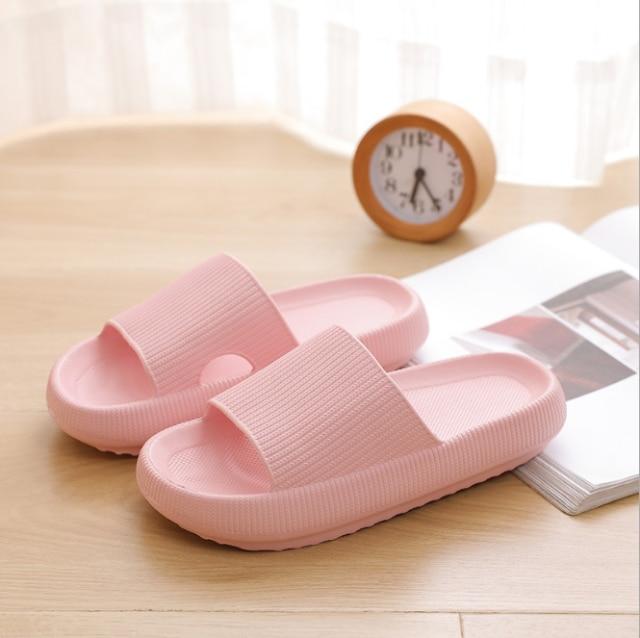 Modische Damen Sommer-Sandalen mit weicher Sohle, Schlupfdesign; bieten Komfort und Stil für jeden Anlass.