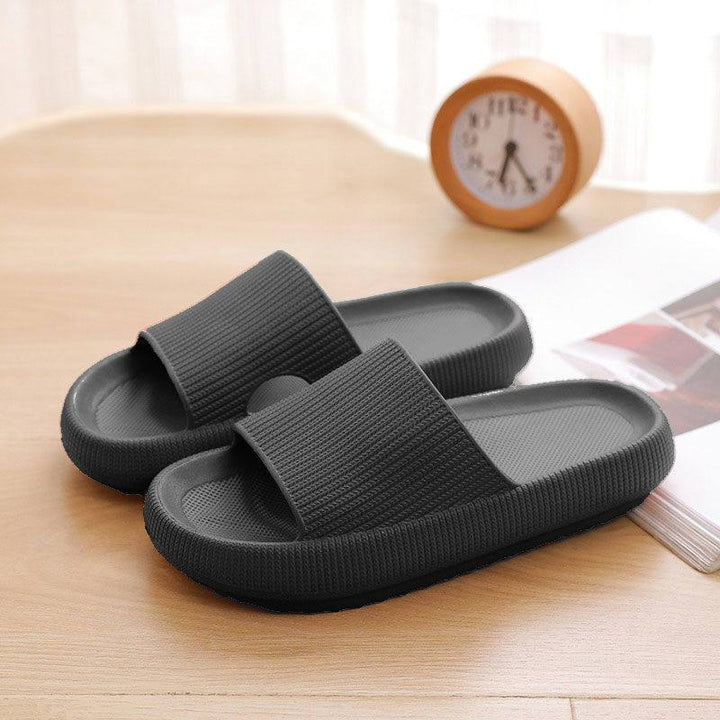 Stilvolle Damen Urlaubsschuhe, weiche Sohle, Schlupfdesign; ideal für Strand, Pool und sommerliche Aktivitäten.