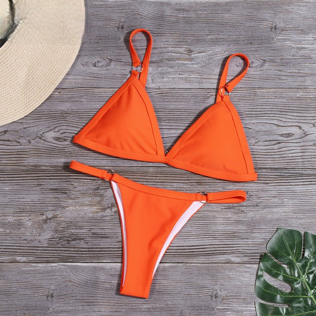Nachhaltiger Alani Bikini für Damen, verstellbare Träger, ideal als Bademode am Strand oder Pool.