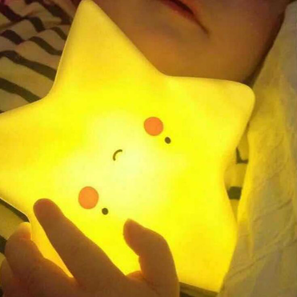 Beruhigendes LED Nachtlicht für Kinderzimmer. Schafft eine sanfte Atmosphäre für Babys & Kleinkinder.