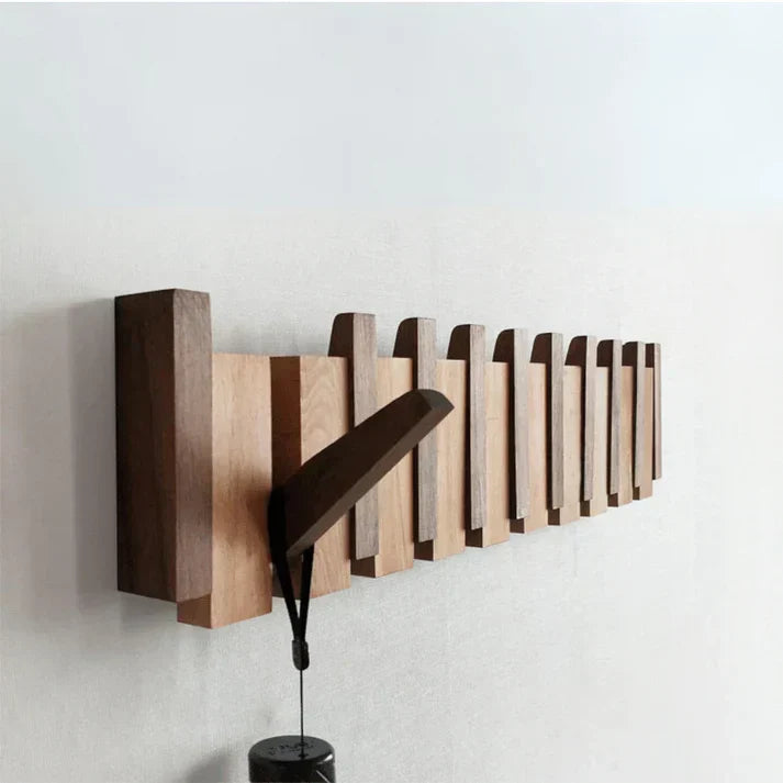 Klavier Wandgarderobe für den Flur mit eleganten Garderobenhaken. Praktische Designgarderobe.
