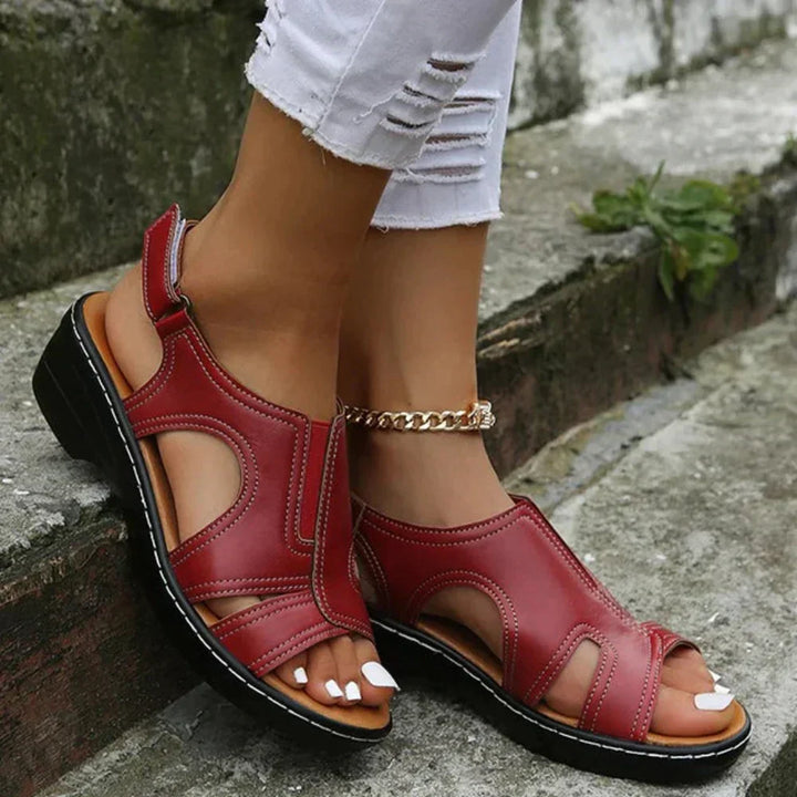 Bequeme Damen Sandalen mit ergonomischer Sohle für optimale Fußunterstützung und Knieentlastung.
