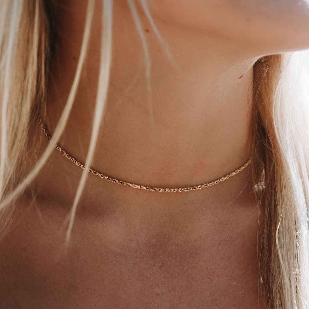 Elegante Gold Damenkette (Rope Chain), 2mm, aus wasserfestem Edelstahl. Hypoallergener Schmuck.