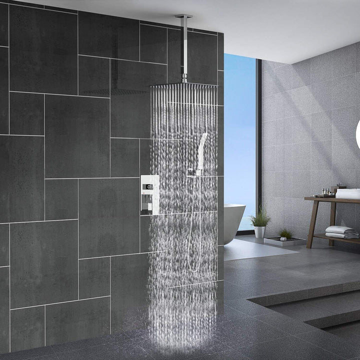 Elegantes Duschsystem für ein modernes Badezimmer, mit großer Regenbrause.
