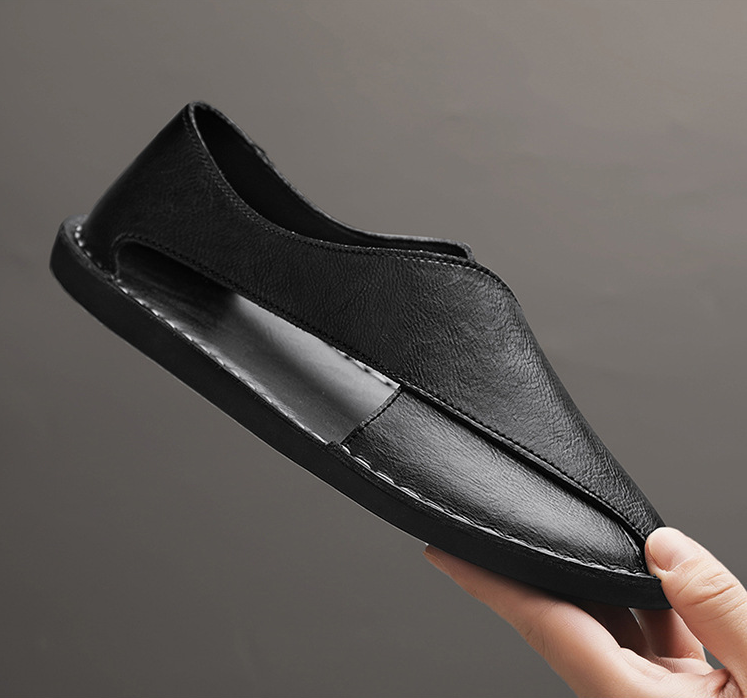 Profilansicht der stilvollen Herren Crossover-Sandalen, handgenäht, perfekt für Freizeit und als Sommerschuhe.