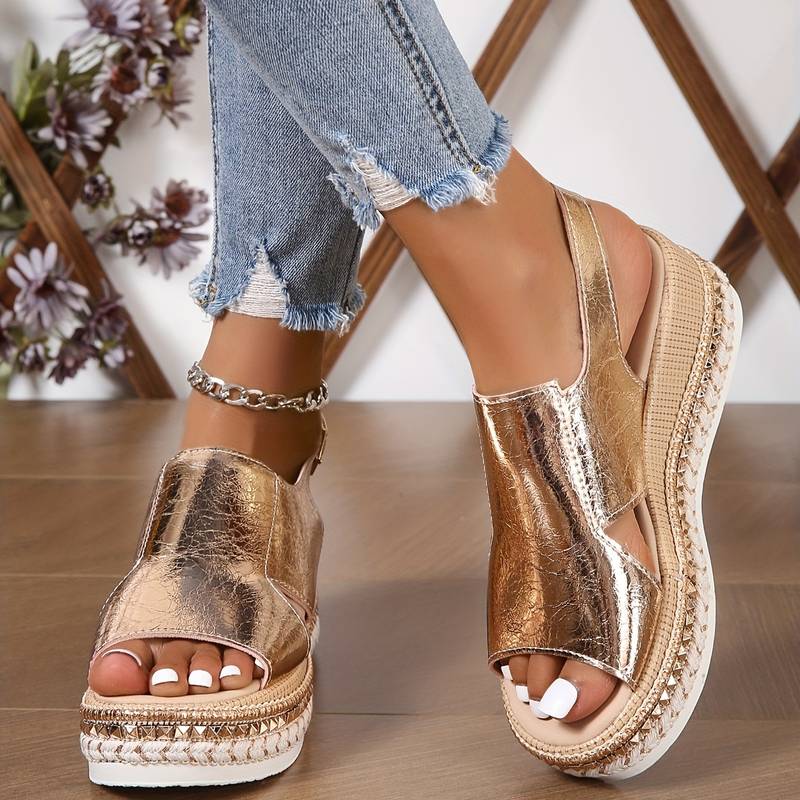 Goldene orthopädische Damen Sandalen: stilvoll, bequem und mit optimaler Fußunterstützung für den Sommer.