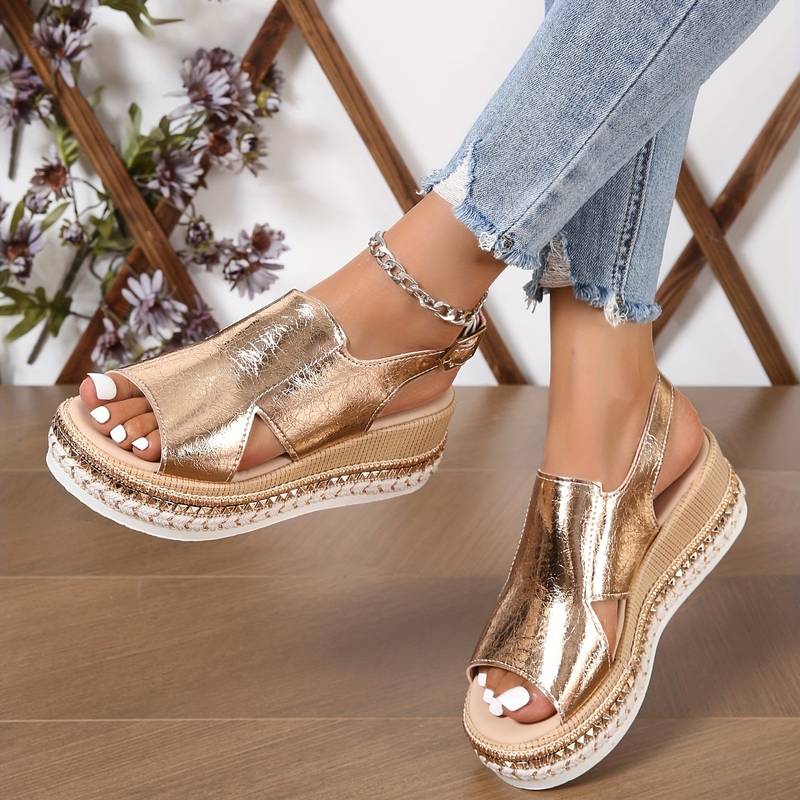 Silberne elegante Damen Sandalen, orthopädisch, bieten maximalen Komfort und Unterstützung für Ihre Füße.